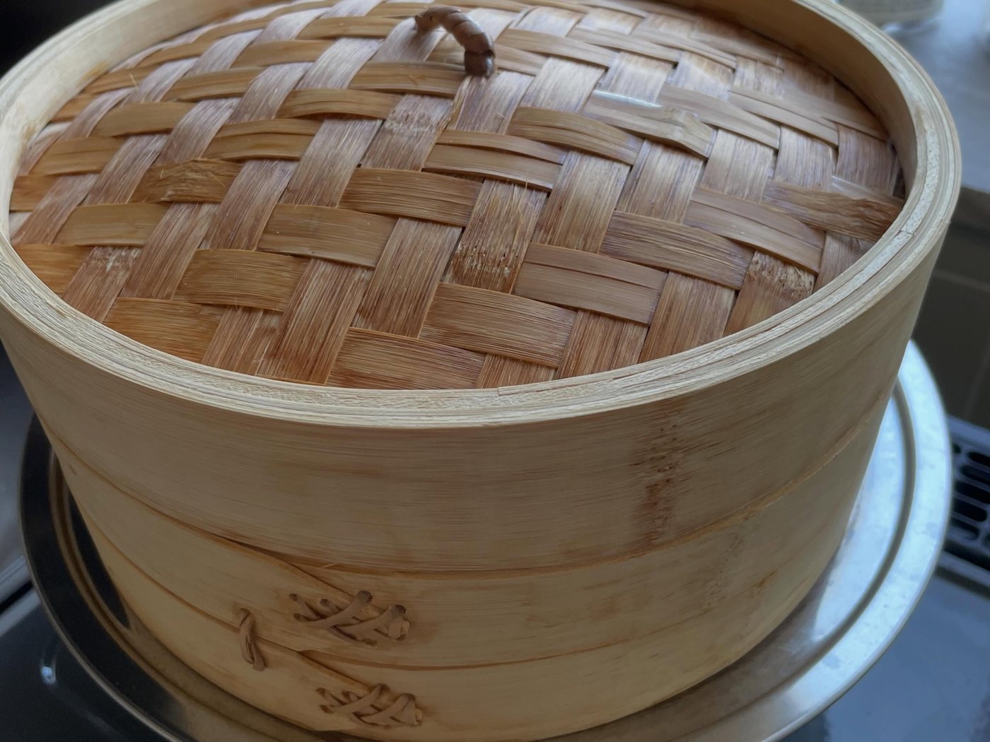蒸籠で用意された季節のおこわ